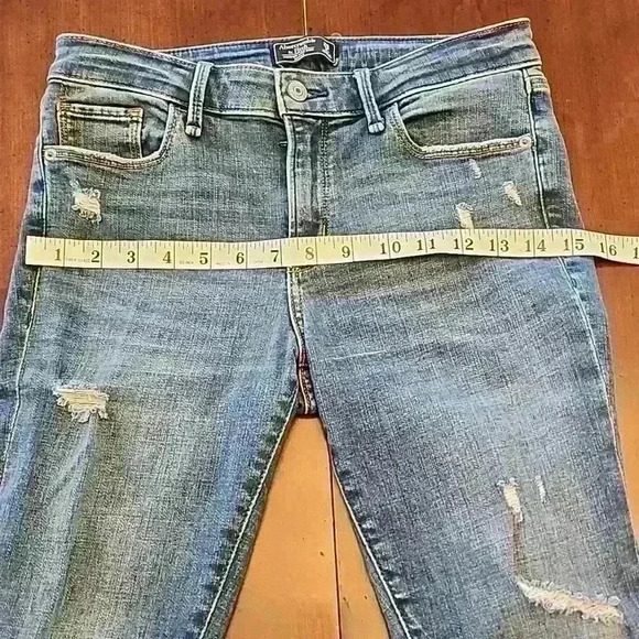 Abercrombie and Fitch Skinny Denim Jean - Picture 10 of 11
